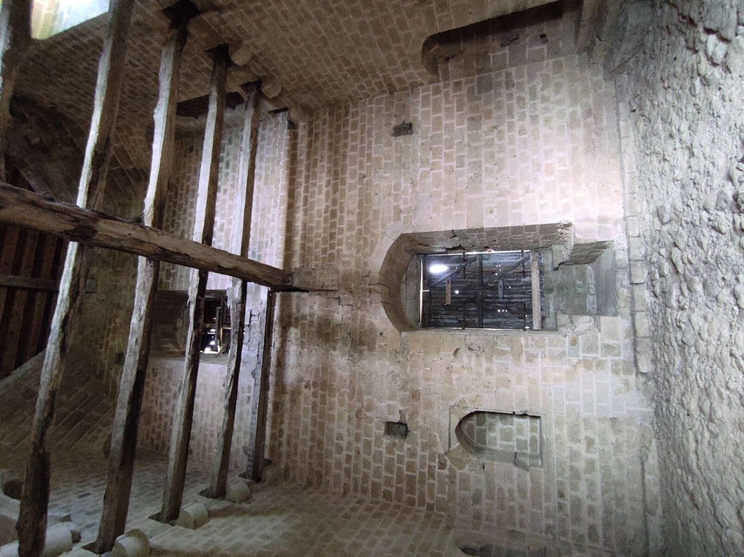 Donjon de la Bastide景点图片
