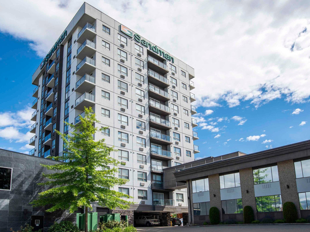 基洛纳桑德曼套房酒店