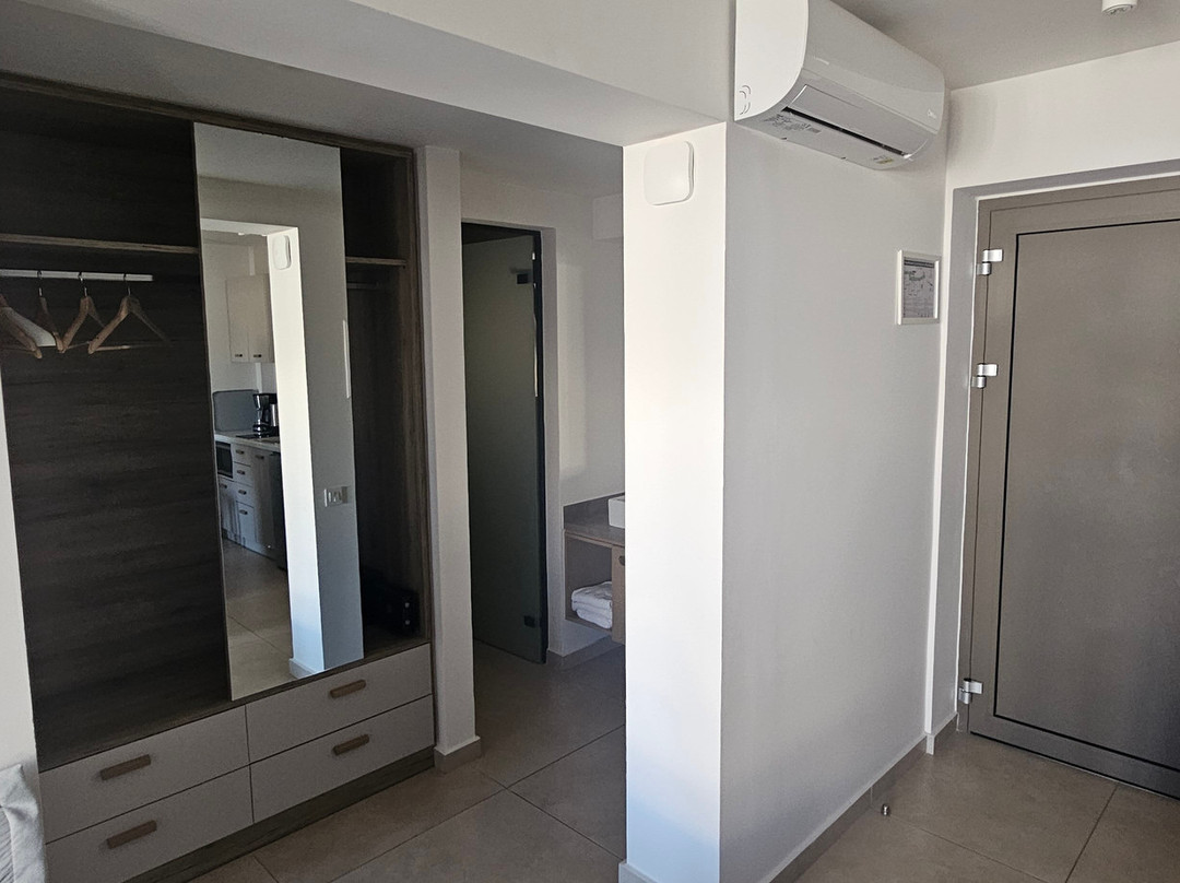 Stefan Village Hotel Apartments主图