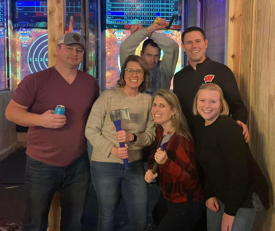 Falls Axe & Escape-Menomonee Falls必去景点