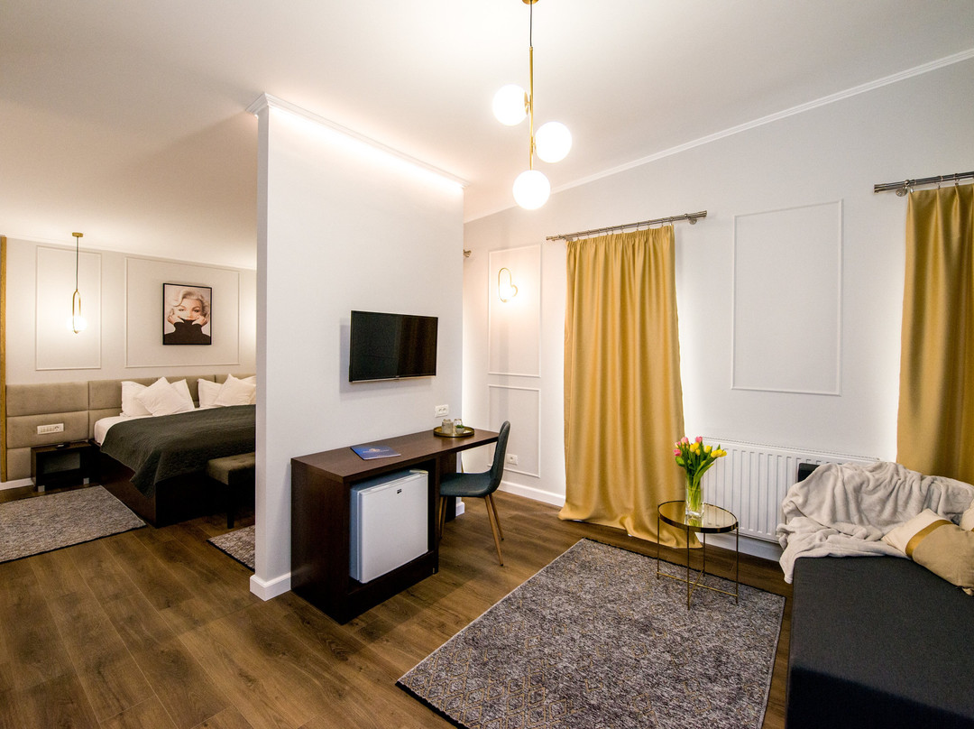 Ramina Hotel & Restaurant主图