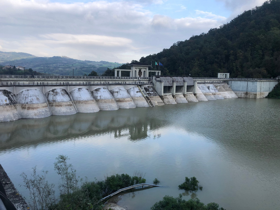 Lago di Trebecco e Diga del Molato景点图片