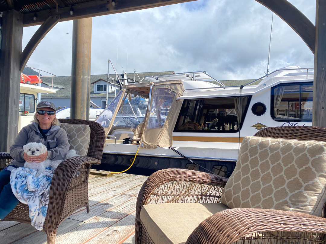 Longliner Lodge and Suites主图