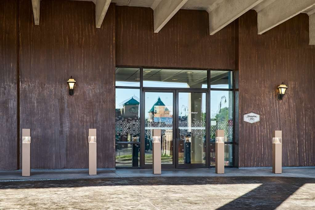 Hampton Inn Massillon主图