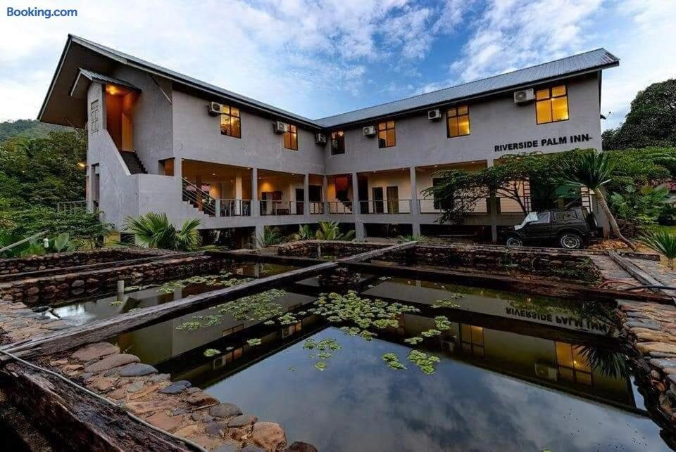 Riverside Palm Inn