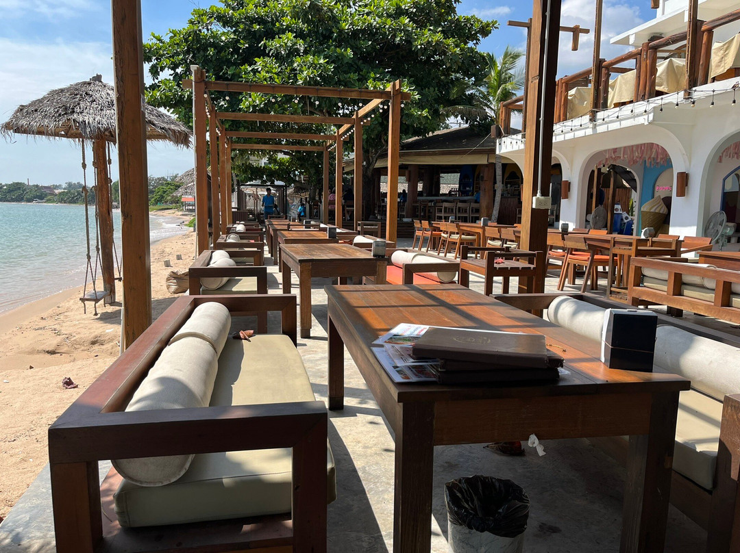 Crab House Seafood and Cafe