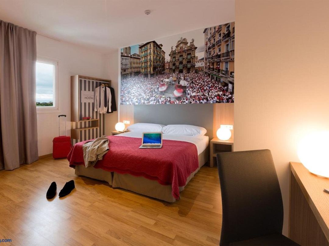 Iraipe Pamplona Hostal