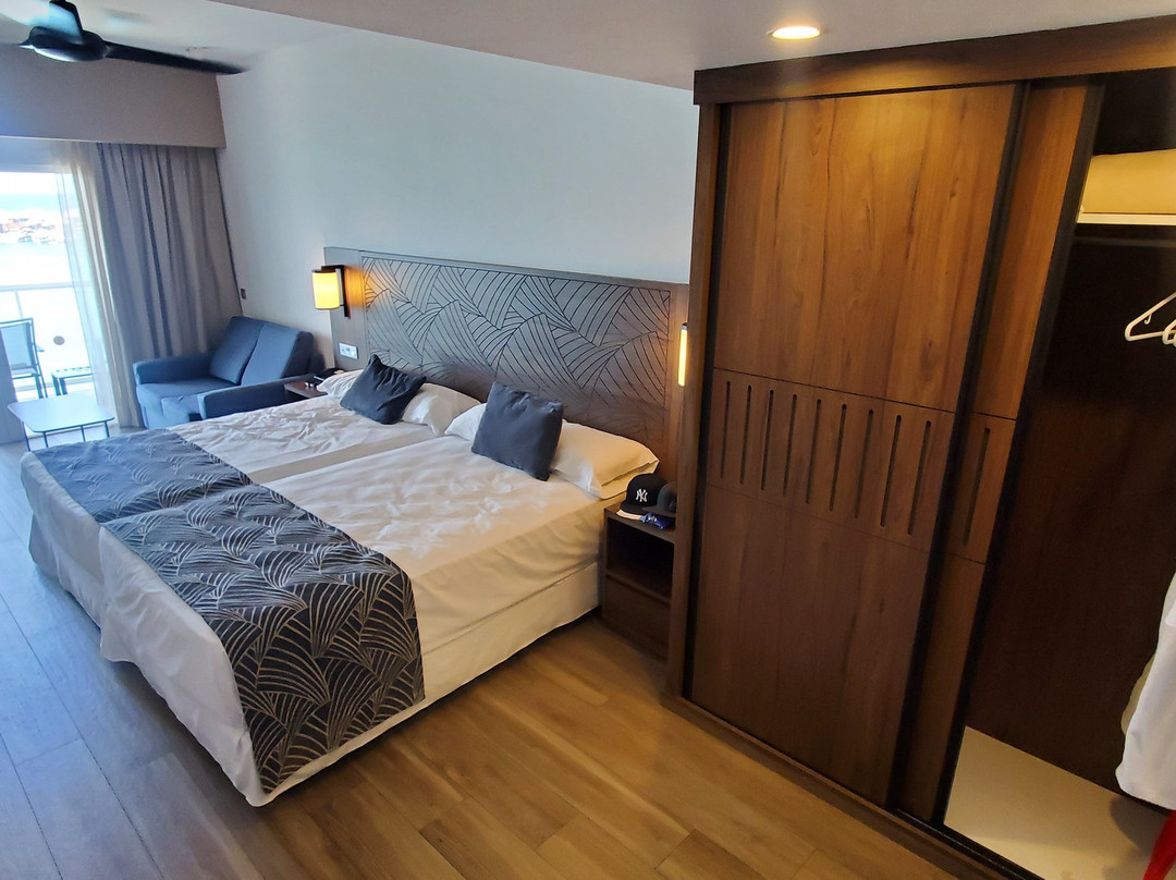 蒙特戈湾悦宜湾酒店主图