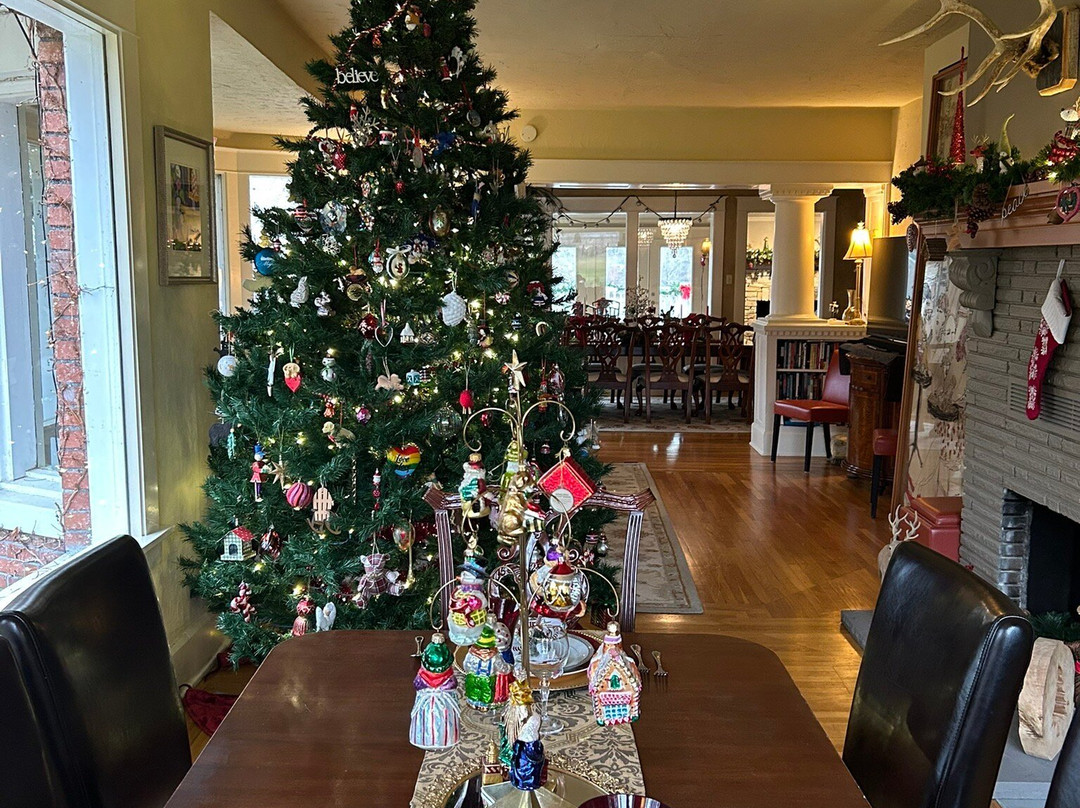 Warm Springs Inn & Winery主图