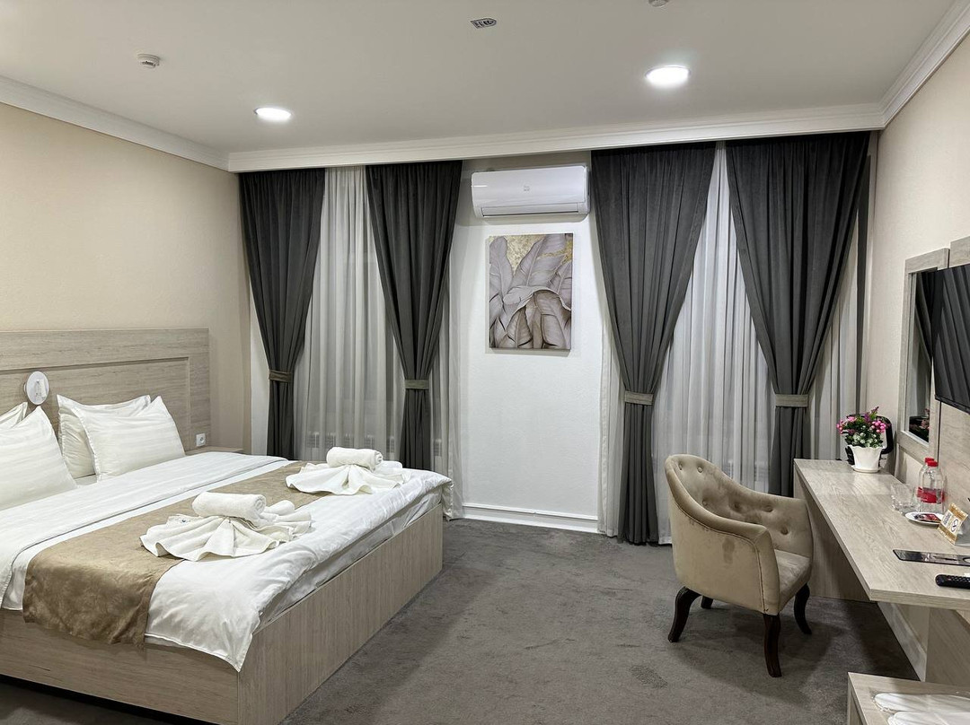 South Hotel主图