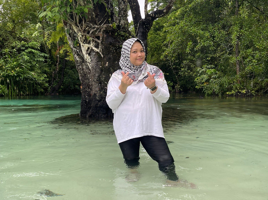 Anggopi Beach-Biak必去景点