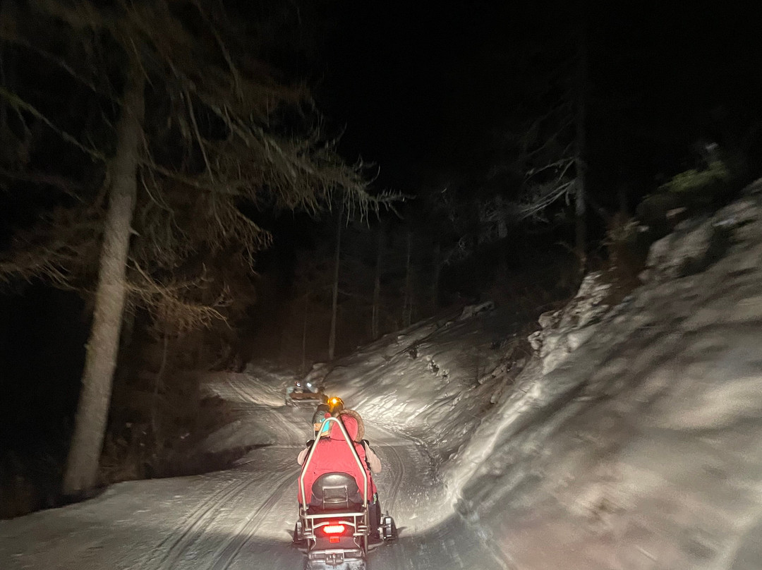 Team Lacroce - Noleggio motoslitte景点图片