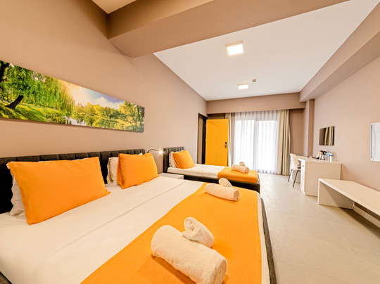 First Joy Hotel主图