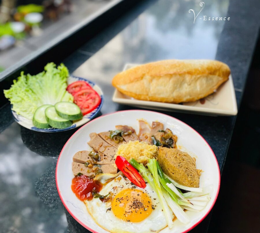 Nhà Hàng Gia Đình V-essence