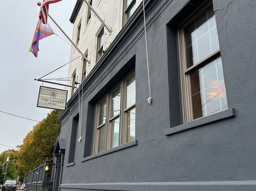 Lindsey Hotel主图