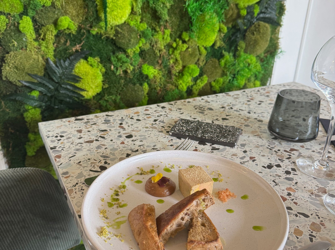 克洛斯庞蒂克酒店主图