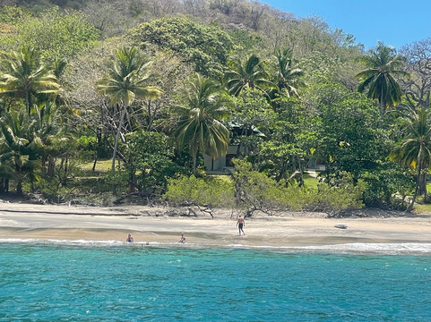 Royal Charters: The Premier Yacht Charter in Costa Rica-Playa Flamingo必去景点