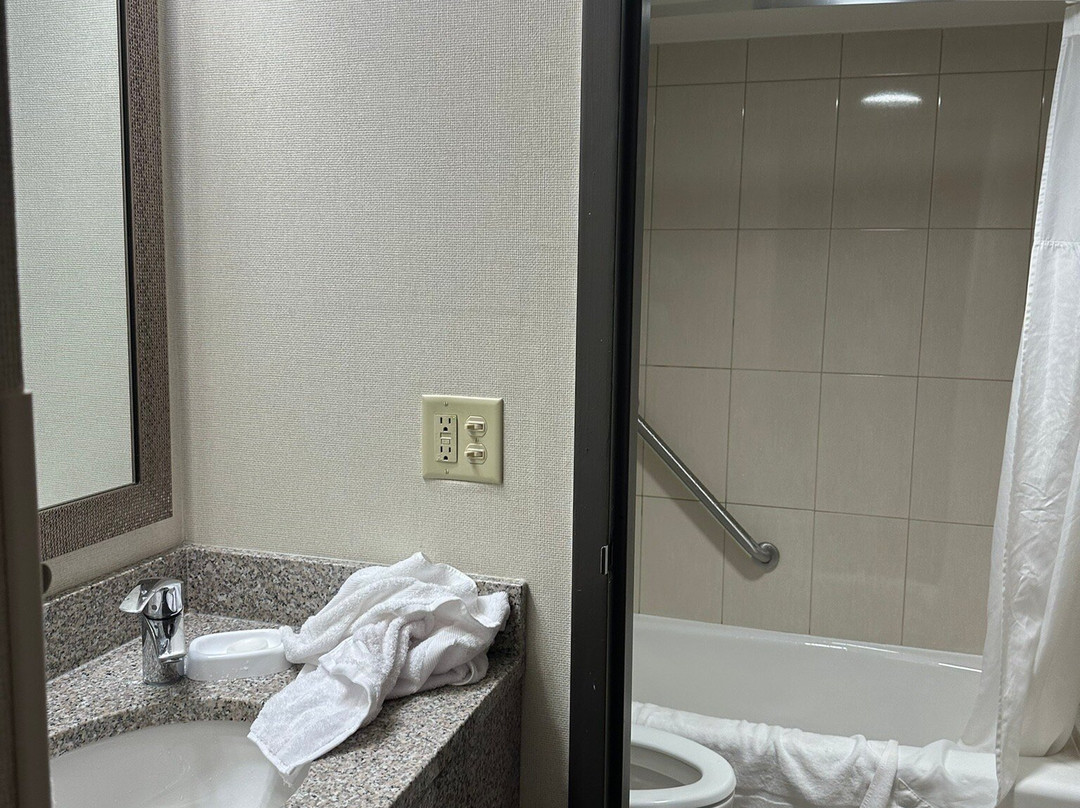 Pear Tree Inn St. Louis Airport主图