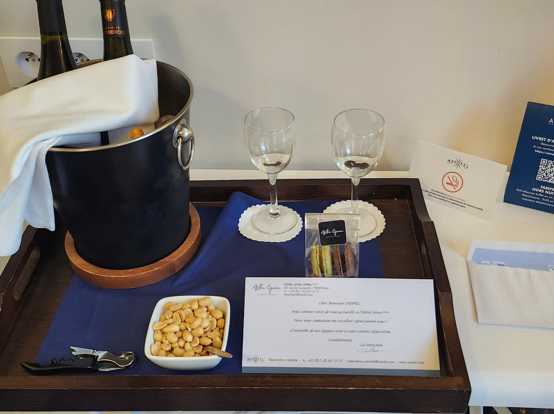 爱思得阿斯特拉歌剧院酒店