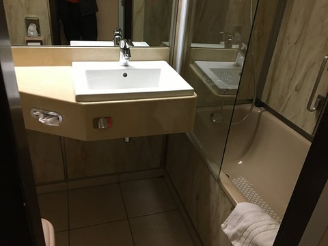 劳瑞德酒店主图