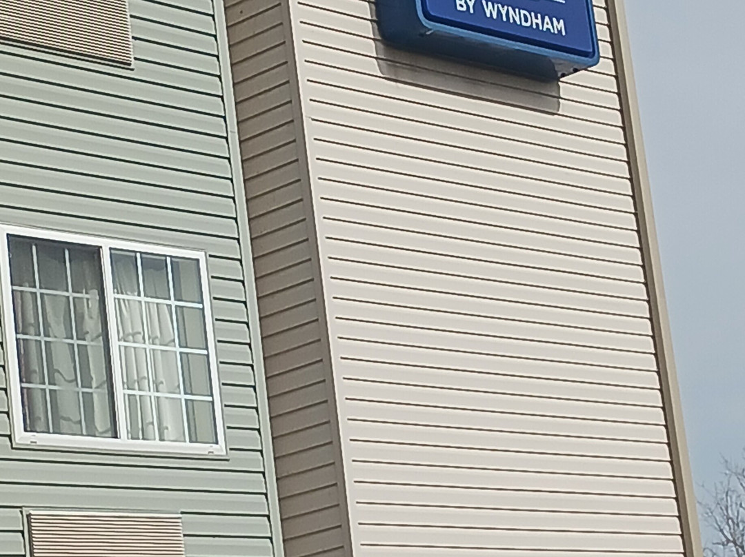 Microtel Inn & Suites by Wyndham Rice Lake主图