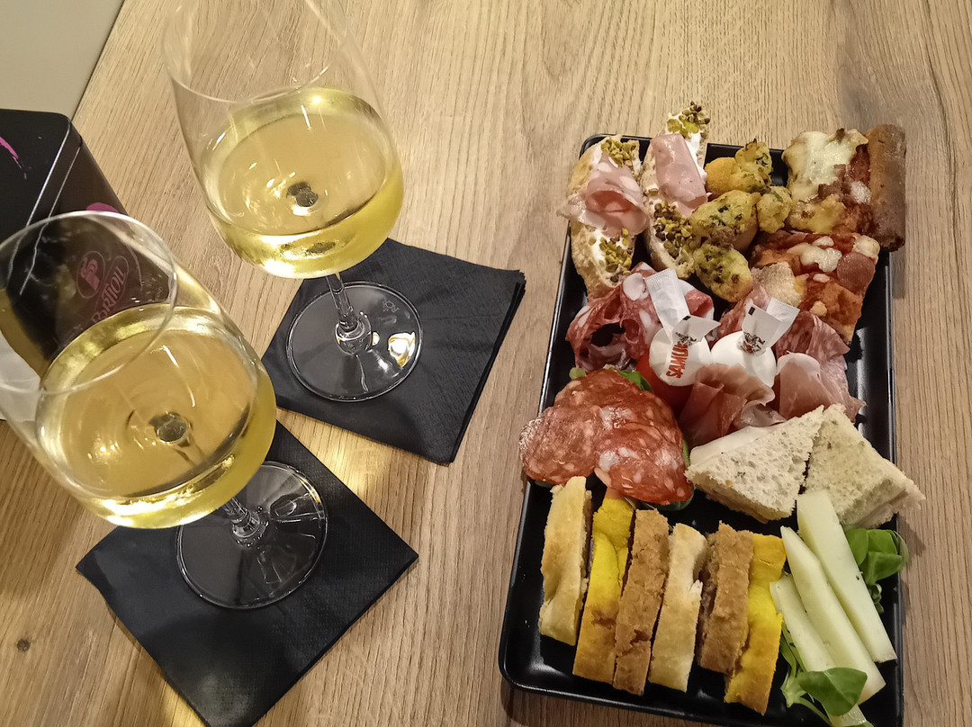 Nio - Pizza, Cocktail & More