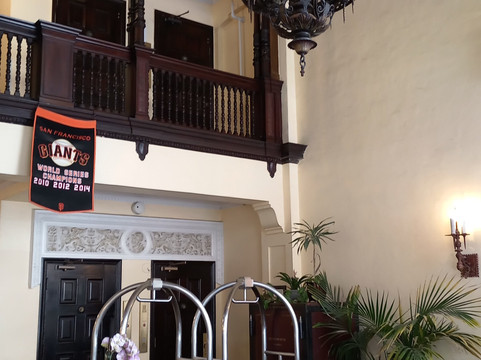 五月花酒店主图