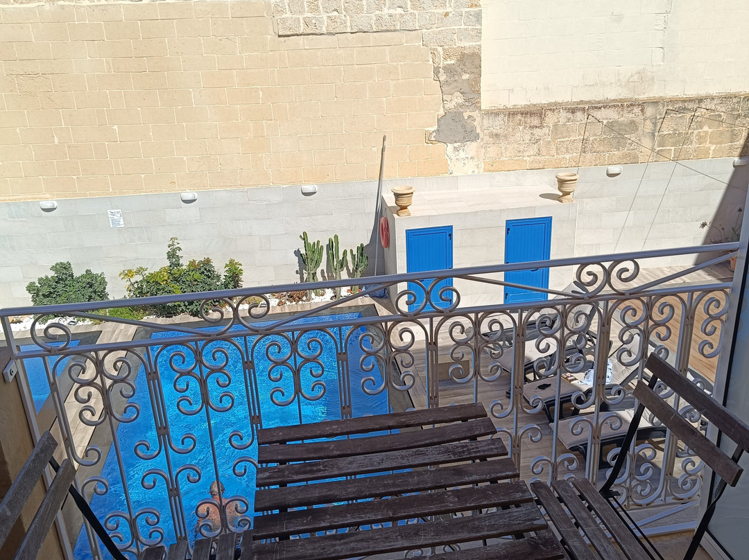 Fiftyfour West Boutique Living主图