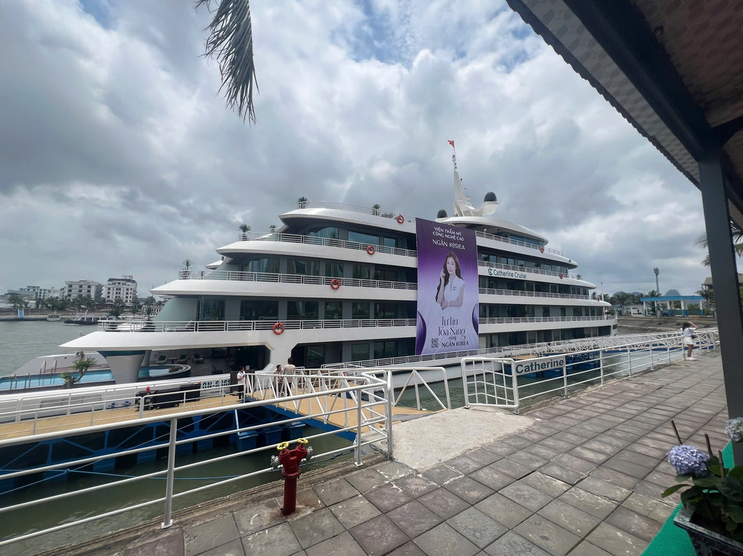 Catherine Cruises景点图片