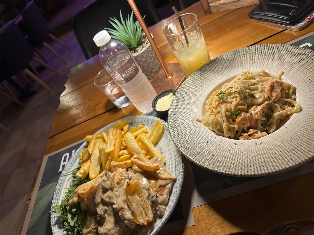 Albahaca Kitchen Bar