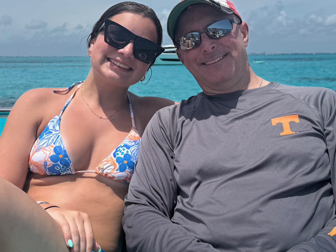 Paradise Luxury Yachts-坎昆必去景点