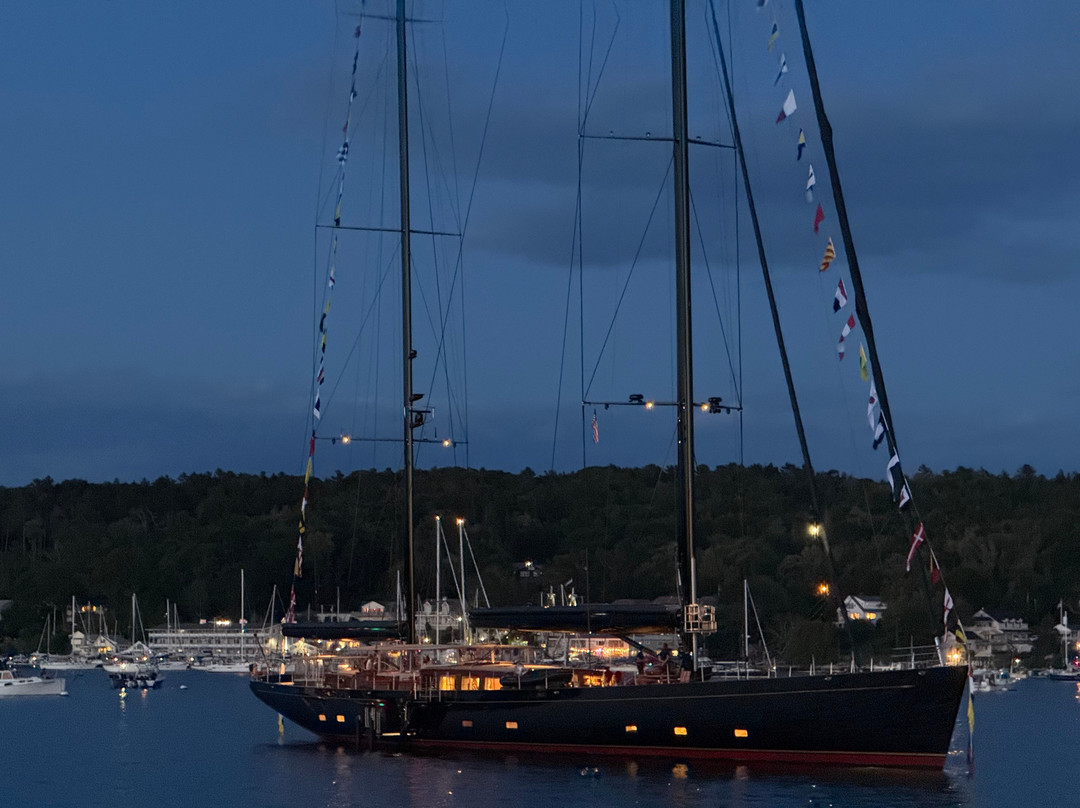 Cap'n Fish's Cruises-布斯贝港必去景点