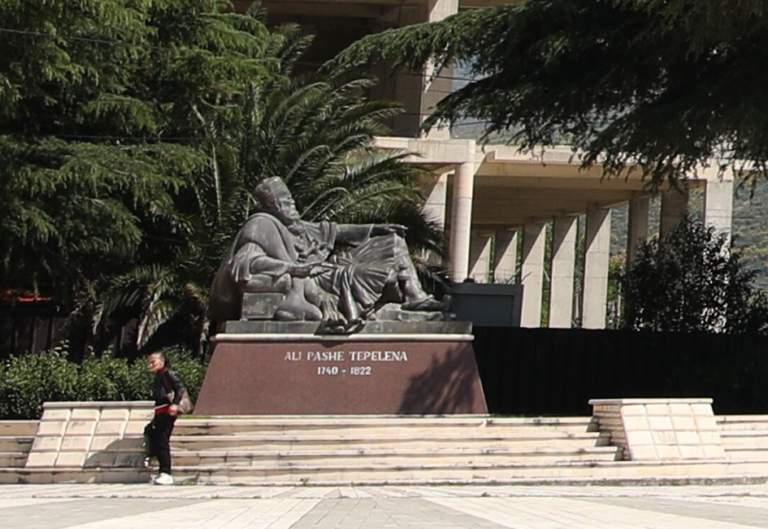 Busti I Ali Pashë Tepelenës-Tepelene必去景点