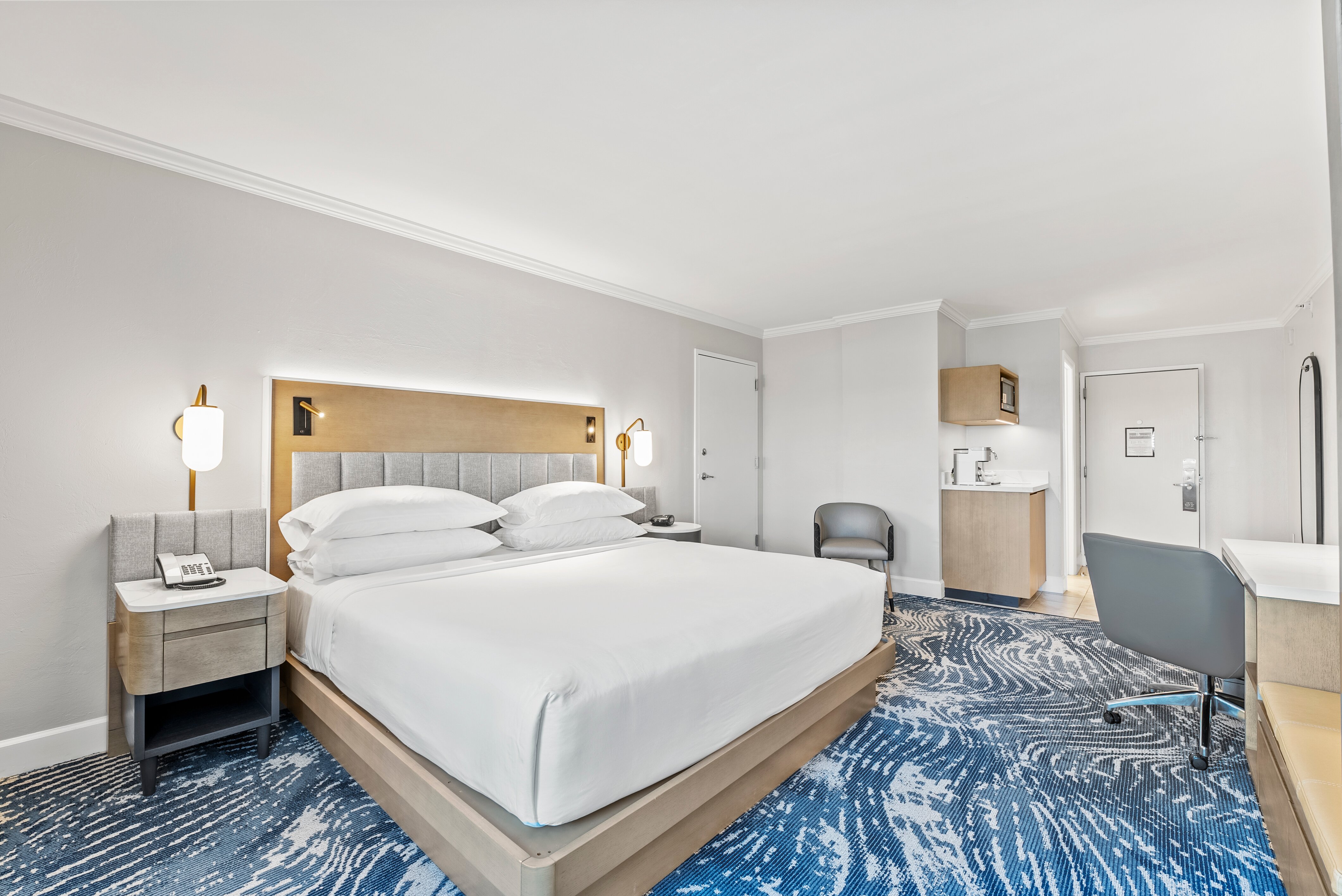 奥兰多市区皇冠假日酒店-客卧