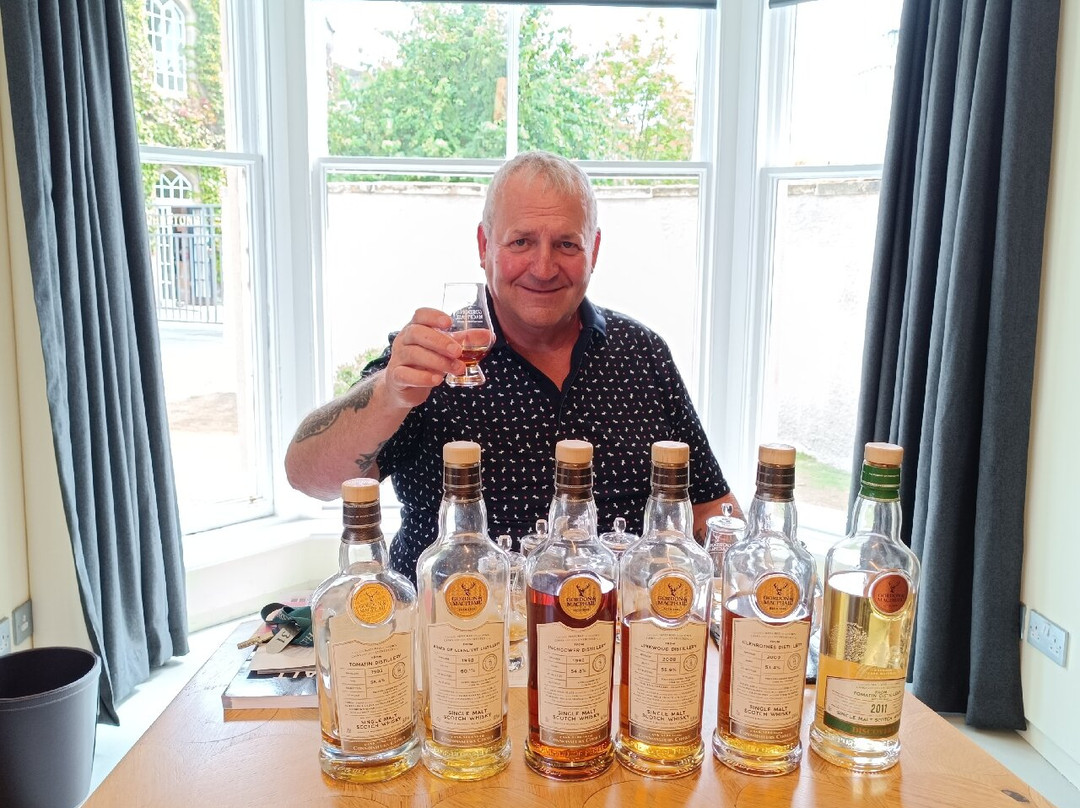 Gordon & MacPhail-埃尔金必去景点