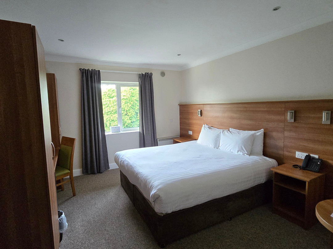 Riverside Hotel主图