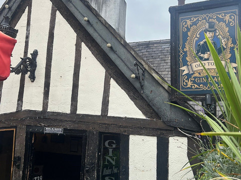 Old Tom's Gin Bar-达勒姆必去景点