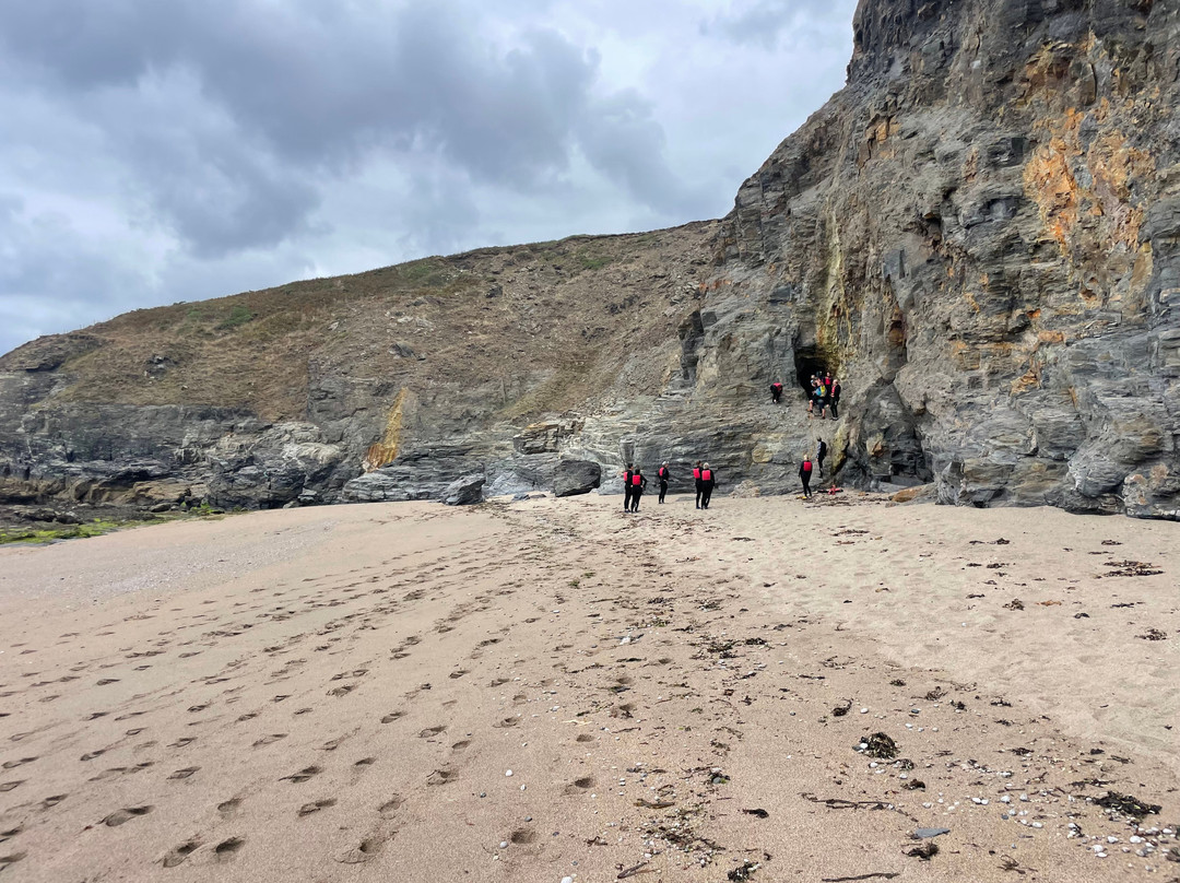 Vertical Blue Adventures-Porthleven必去景点