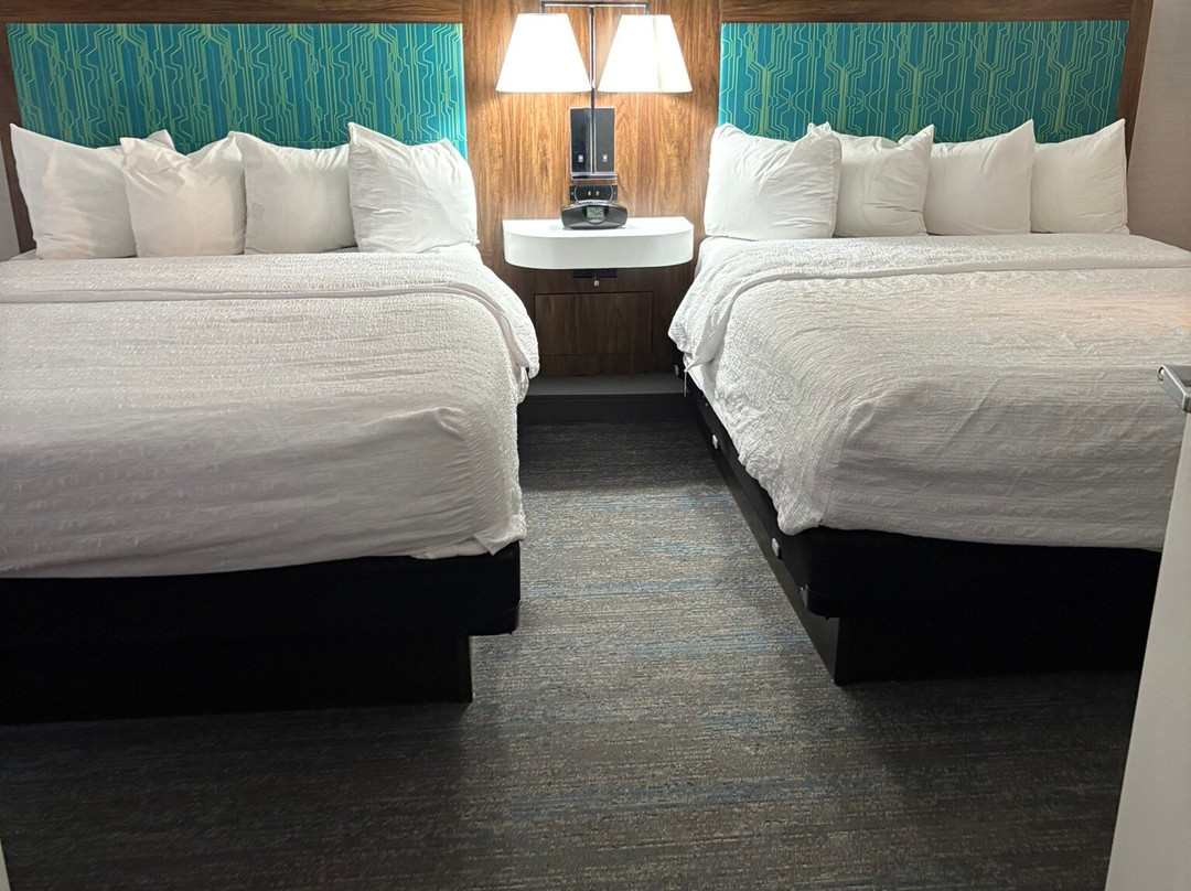 Hampton Inn & Suites Barstow主图