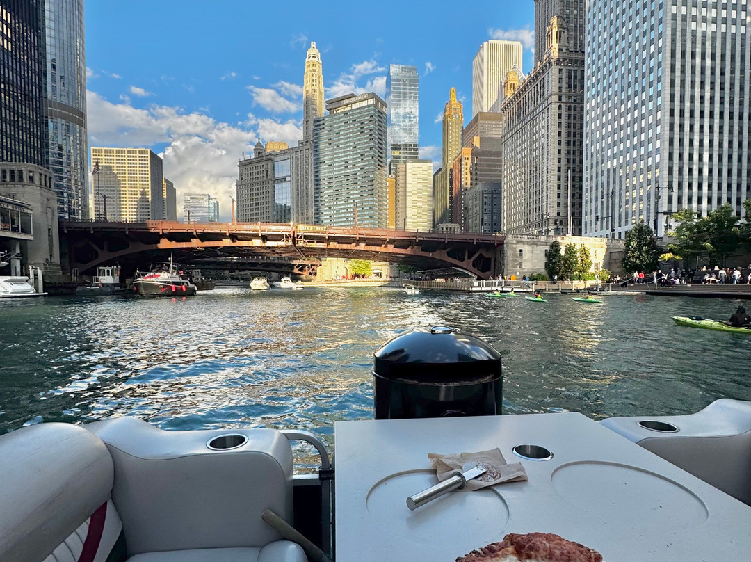 BBQ Pontoon-芝加哥必去景点