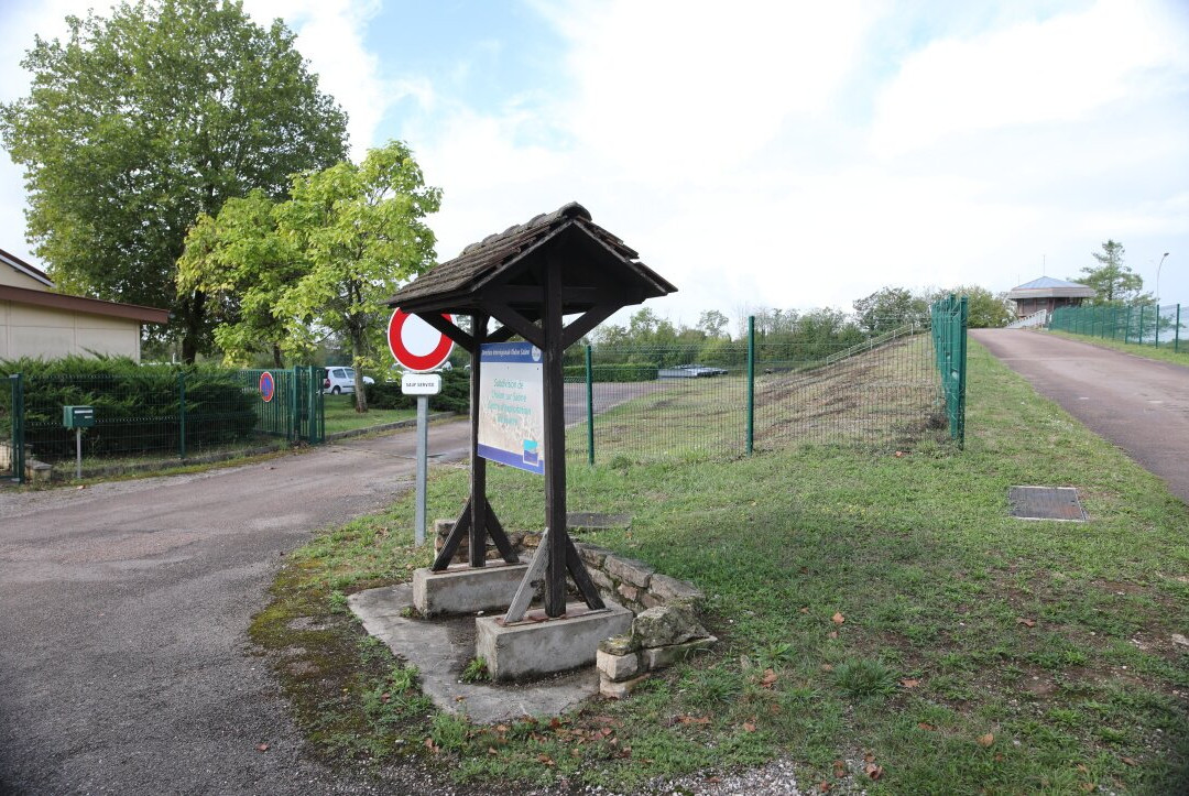 Le Site D'écluse De Seurre-Seurre必去景点