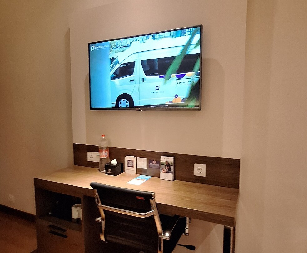 Premier Place Hotel Surabaya Airport主图