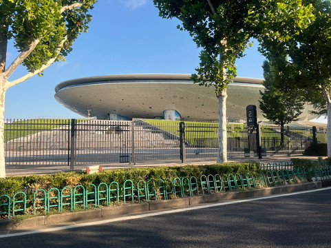 上海梅赛德斯-奔驰文化中心-上海市必去景点