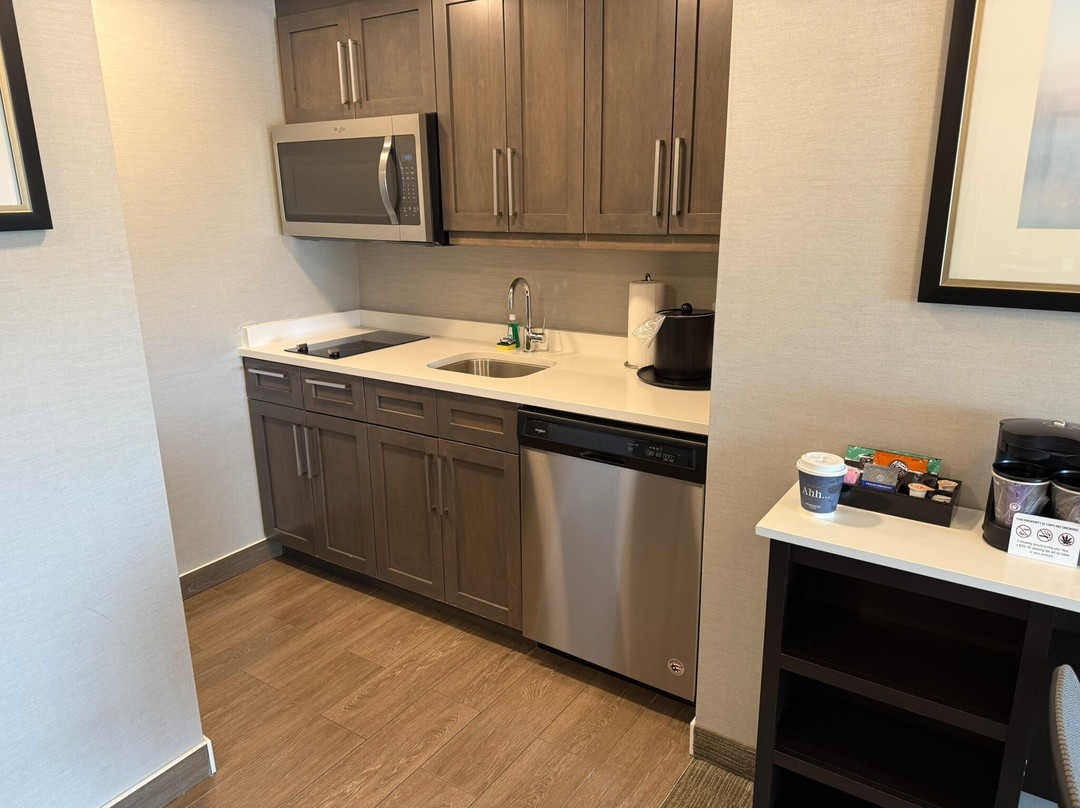 Homewood Suites by Hilton Ottawa Airport主图