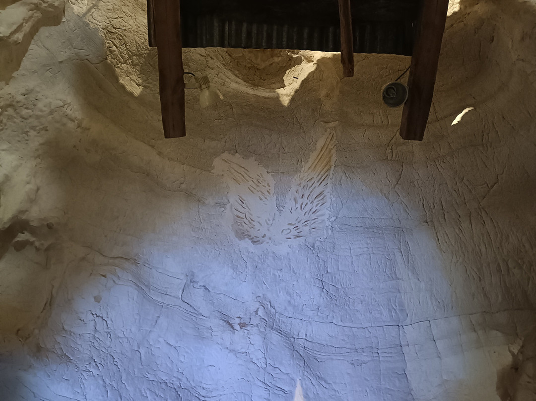 Grotta del Santuario di San Michele Arcangelo-Sant'Angelo a Fasanella必去景点