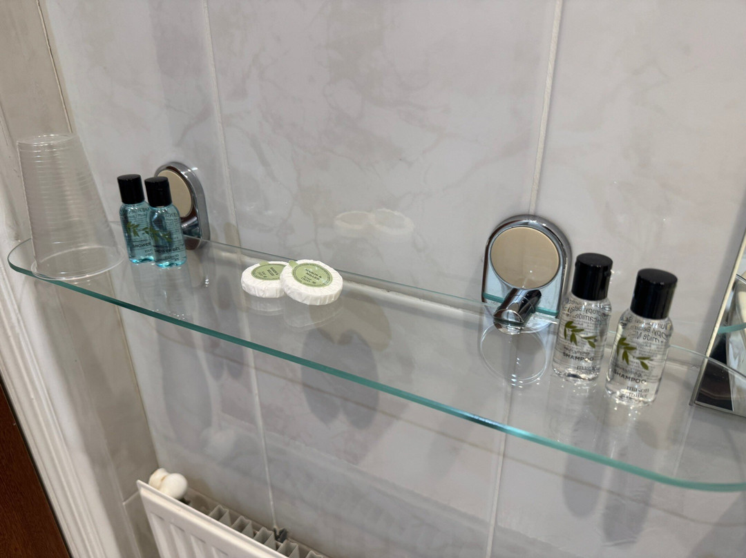 Caledonian Hotel主图