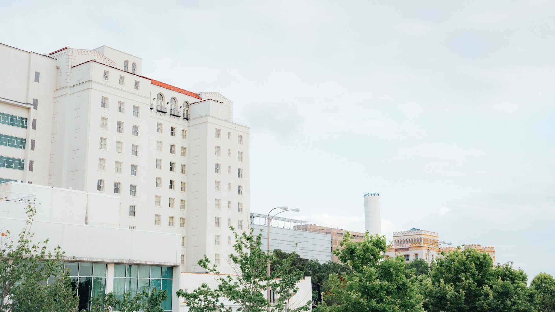 Hilton Baton Rouge Capitol Center-浴室