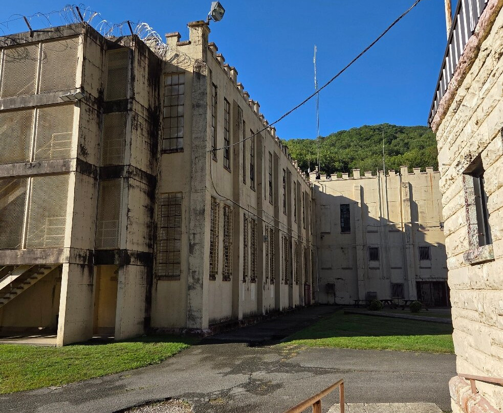 Historic Brushy Mountain State Penitentiary-Petros必去景点