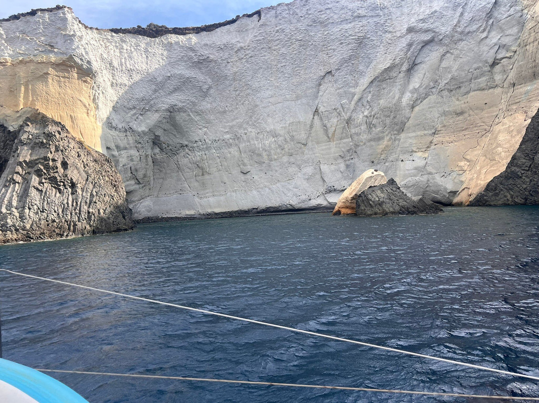 Polco Sailing Cruises-Adamas必去景点