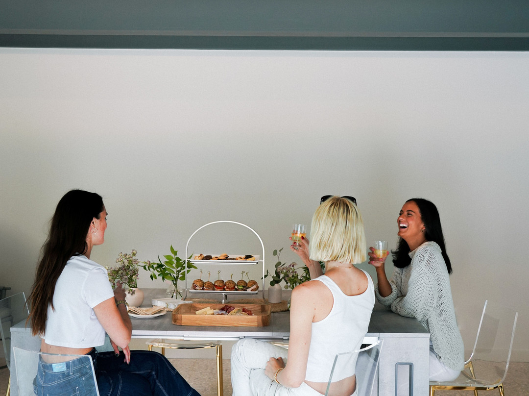 Journey East Hampton主图